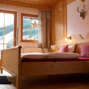 Гостиница TiroLiving  Берванг